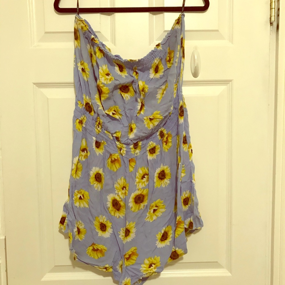 Strapless romper